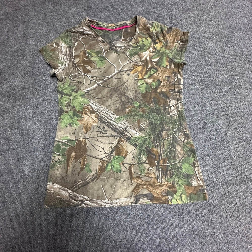 Realtree T-Shirt Womens Size S Camo V-Neck Short Sleeve Outdoor Hunting Slim Fit